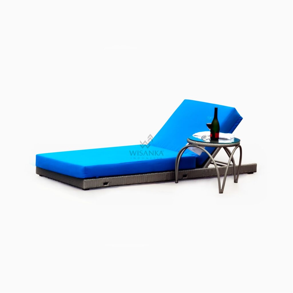Rattan Pool Lounger