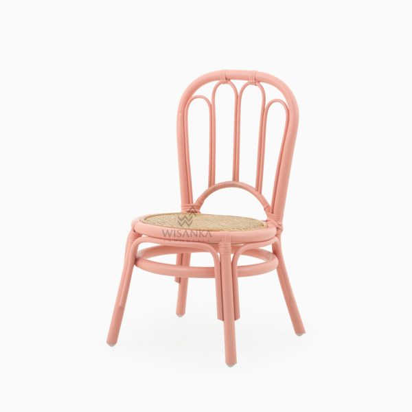 Winny Kid Chair – Rosafarbener Kinderstuhl aus natürlichem Rattan