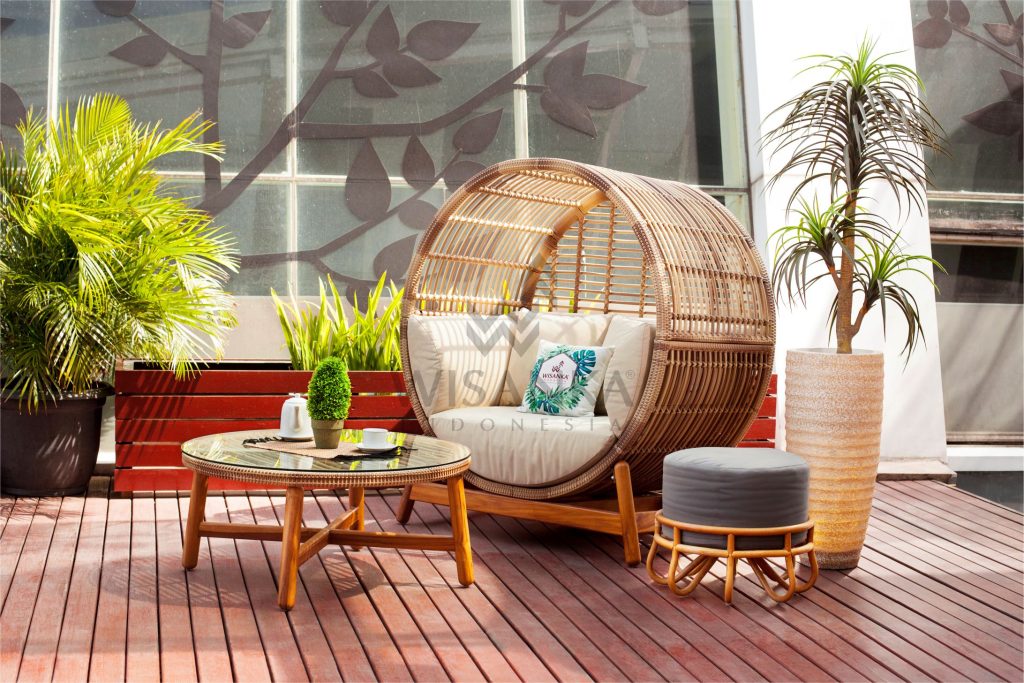 Orza Daybed Set - Reading Comfortably Adventures with Special Outdoor Reading Chairs