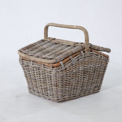 Kava Picnic Basket – Perspective close